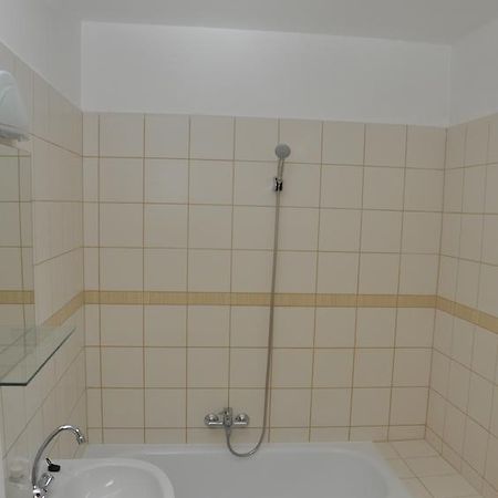 Sarok Apartmanhaz Szekszard Szekszárd Room photo